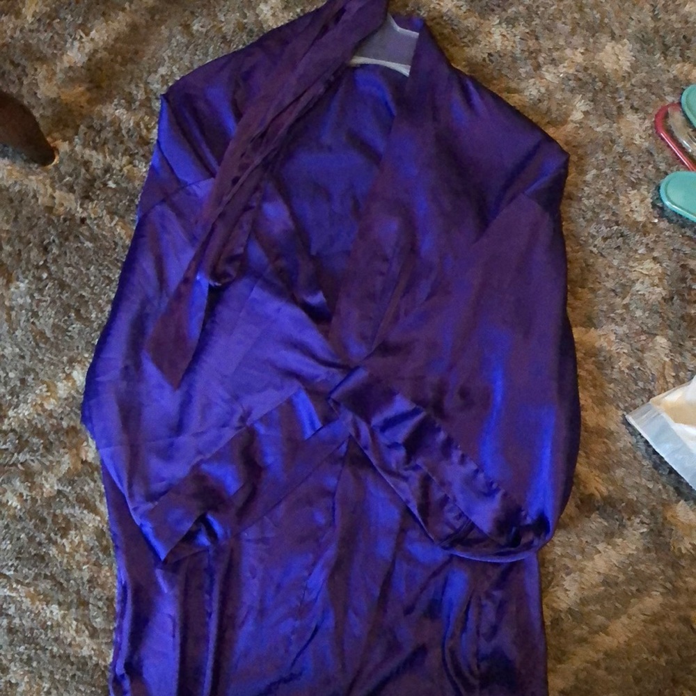 Knee length silk VS robe